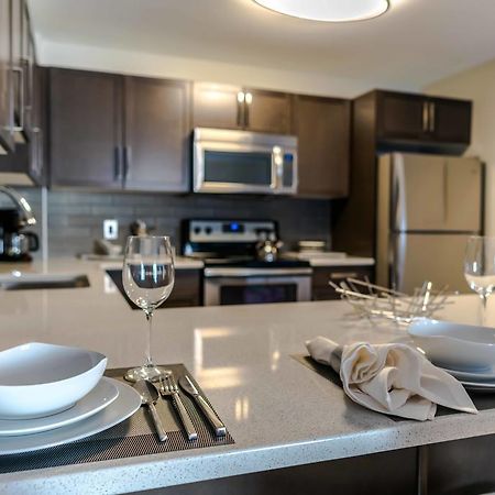 Fort Garry Place Furnished Suites ウィニペグ エクステリア 写真