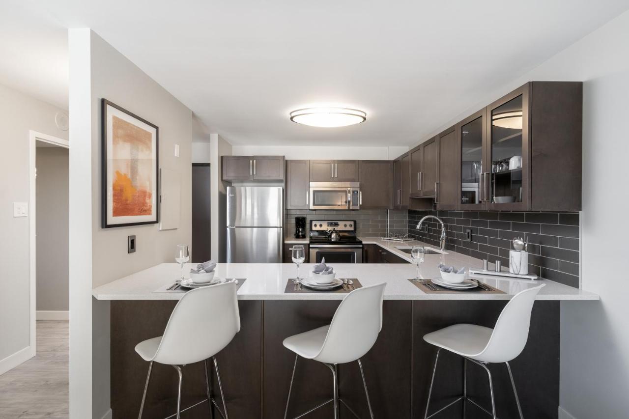 Fort Garry Place Furnished Suites ウィニペグ エクステリア 写真