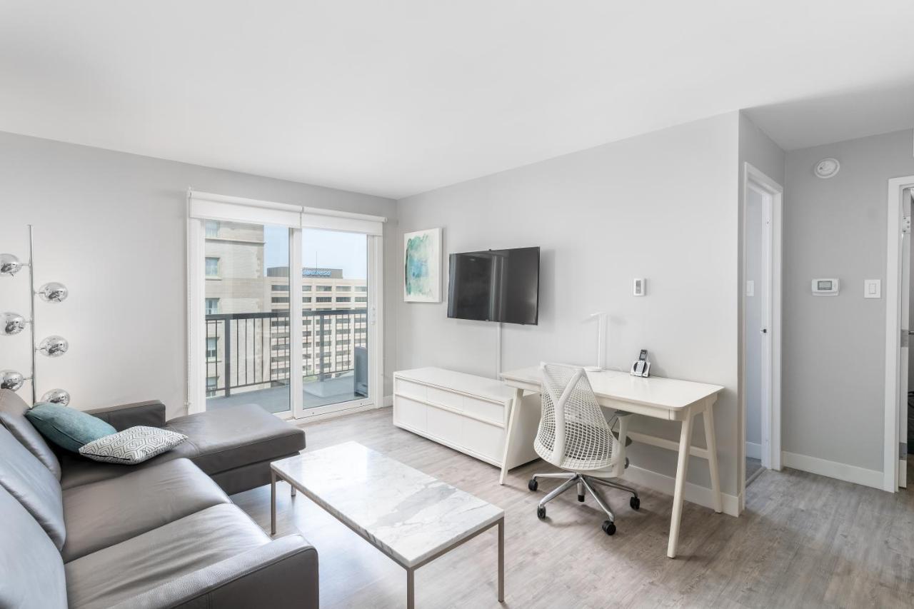 Fort Garry Place Furnished Suites ウィニペグ エクステリア 写真