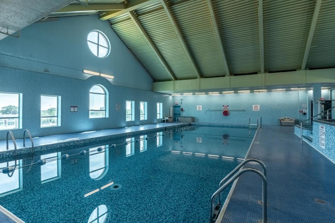 Fort Garry Place Furnished Suites ウィニペグ エクステリア 写真