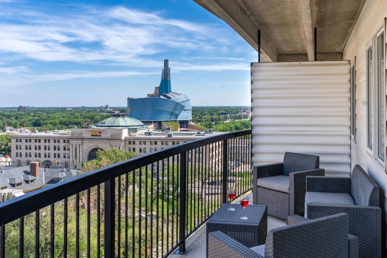 Fort Garry Place Furnished Suites ウィニペグ エクステリア 写真